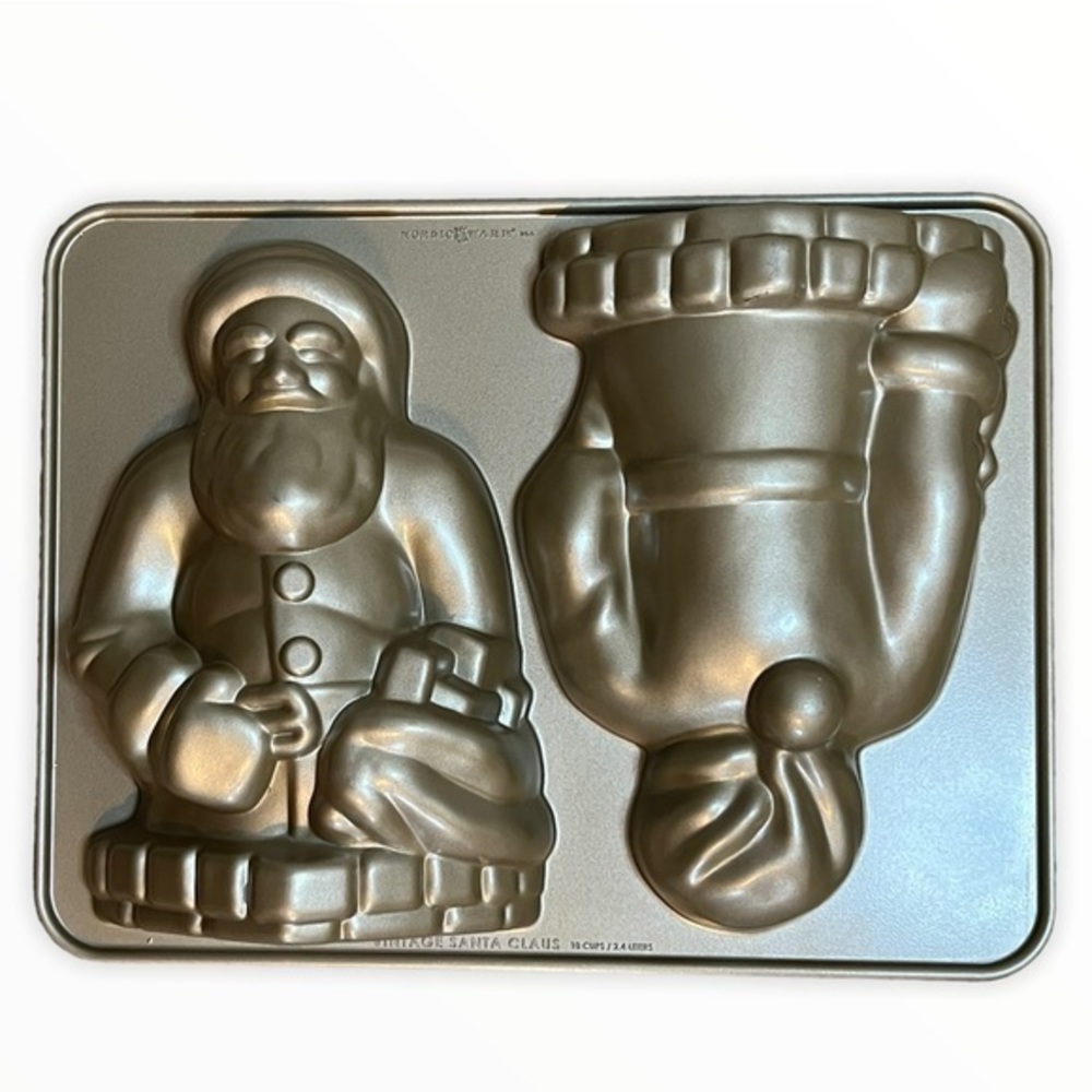Nordic ware‎ Bronze 10 Cup 3D Vintage Santa Bundt Cake Pan